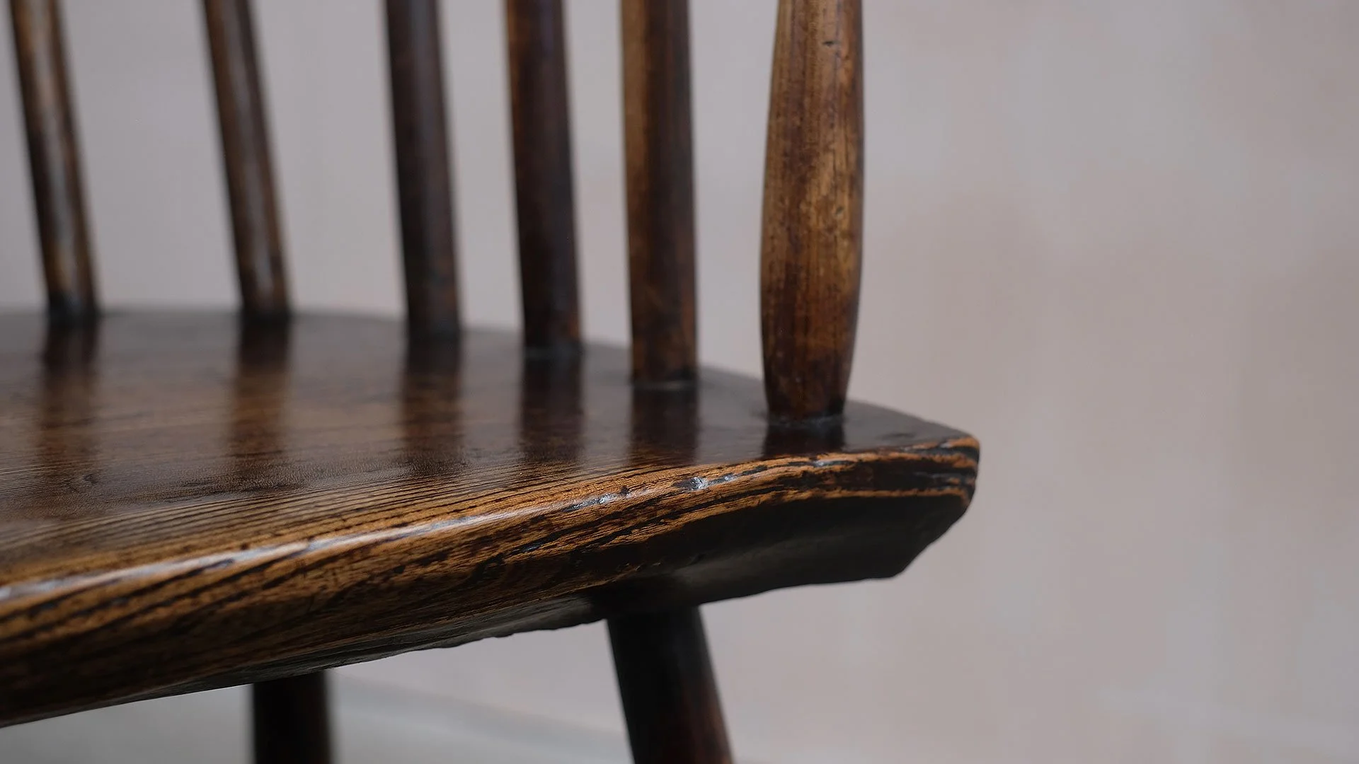Horseshoe-Stick-Chair-17.jpg