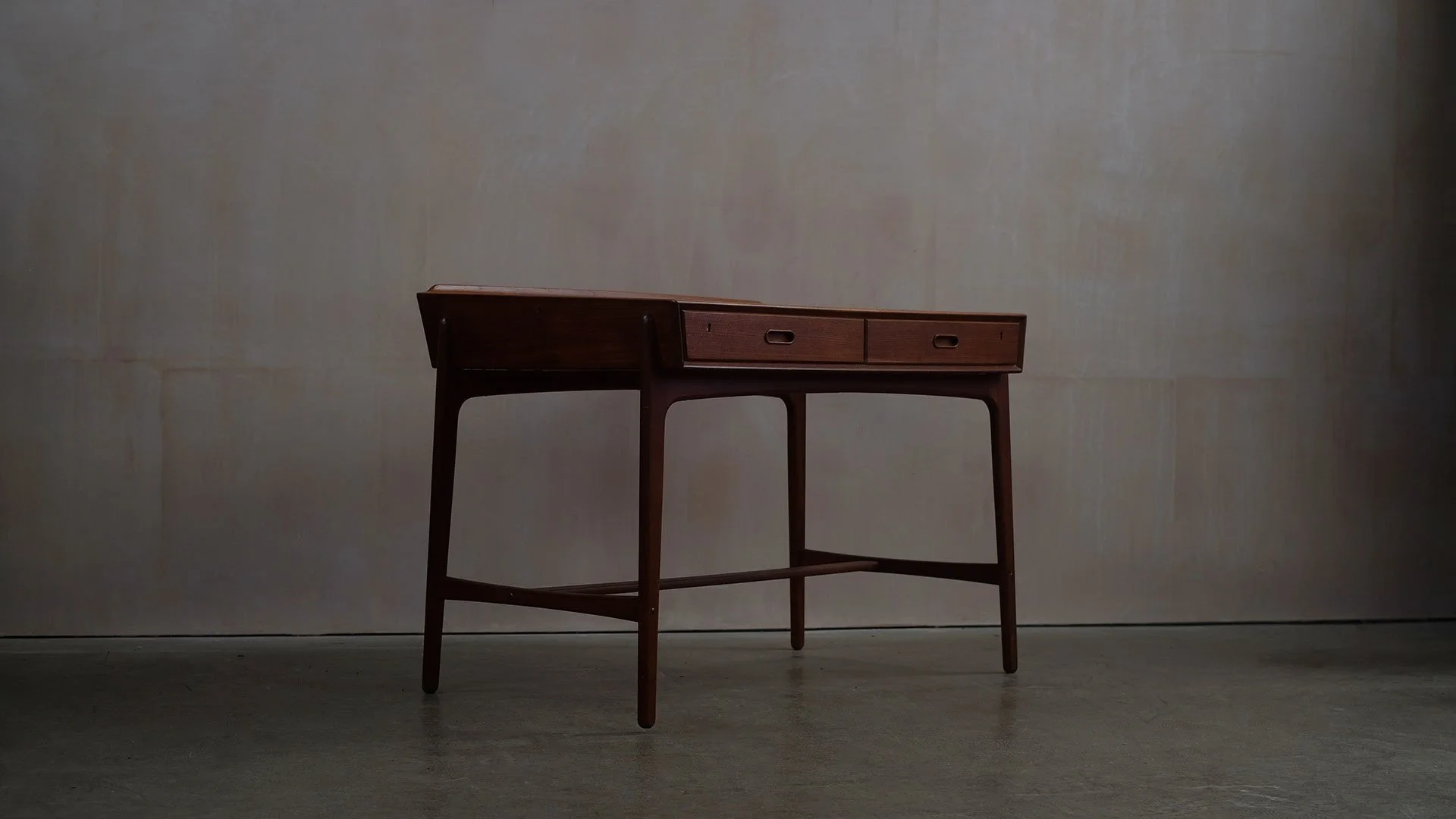 Svend-and-madsen-desk-5.jpg