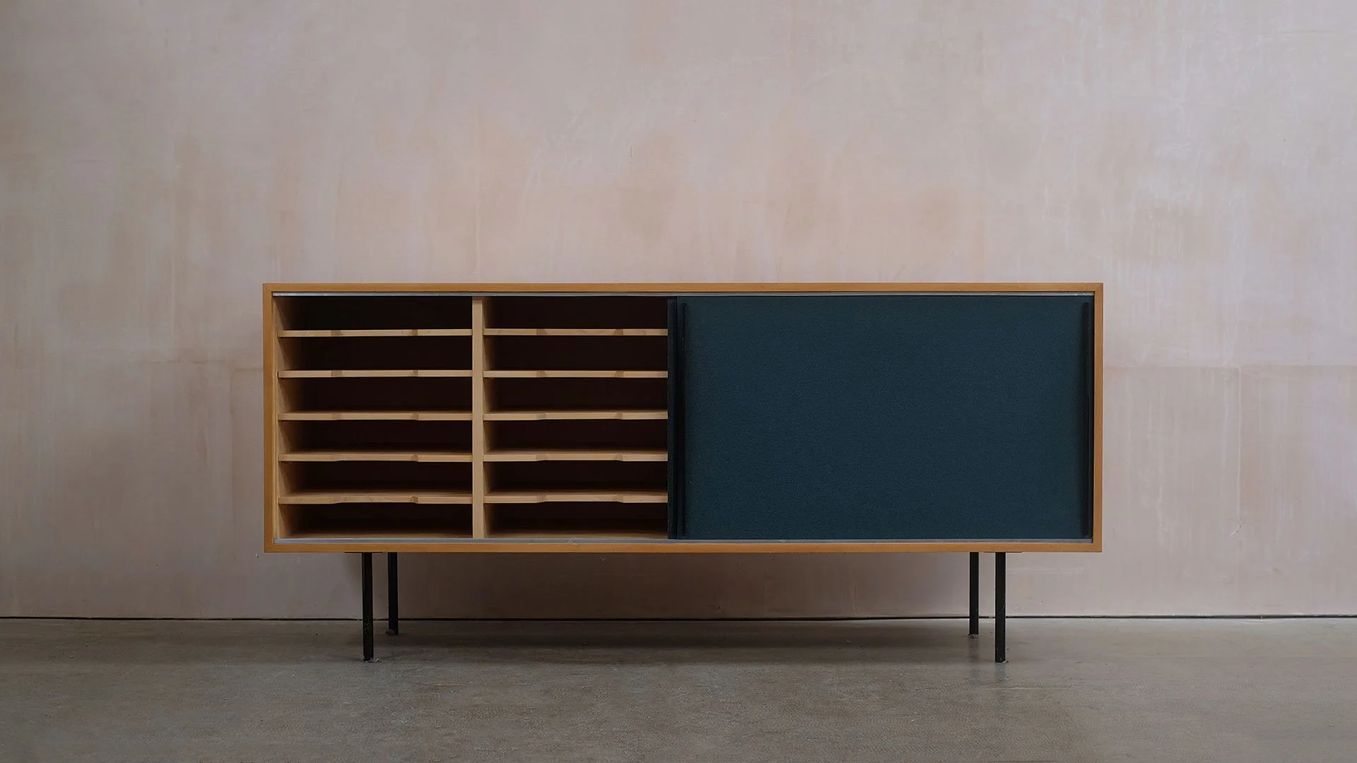 Kurt-Thut-Cabinet-2.jpg