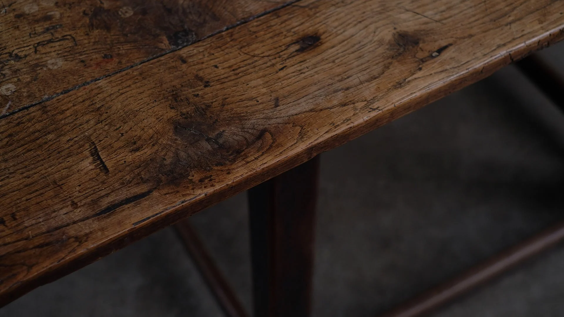 Farmhouse-Elm-table-14.jpg