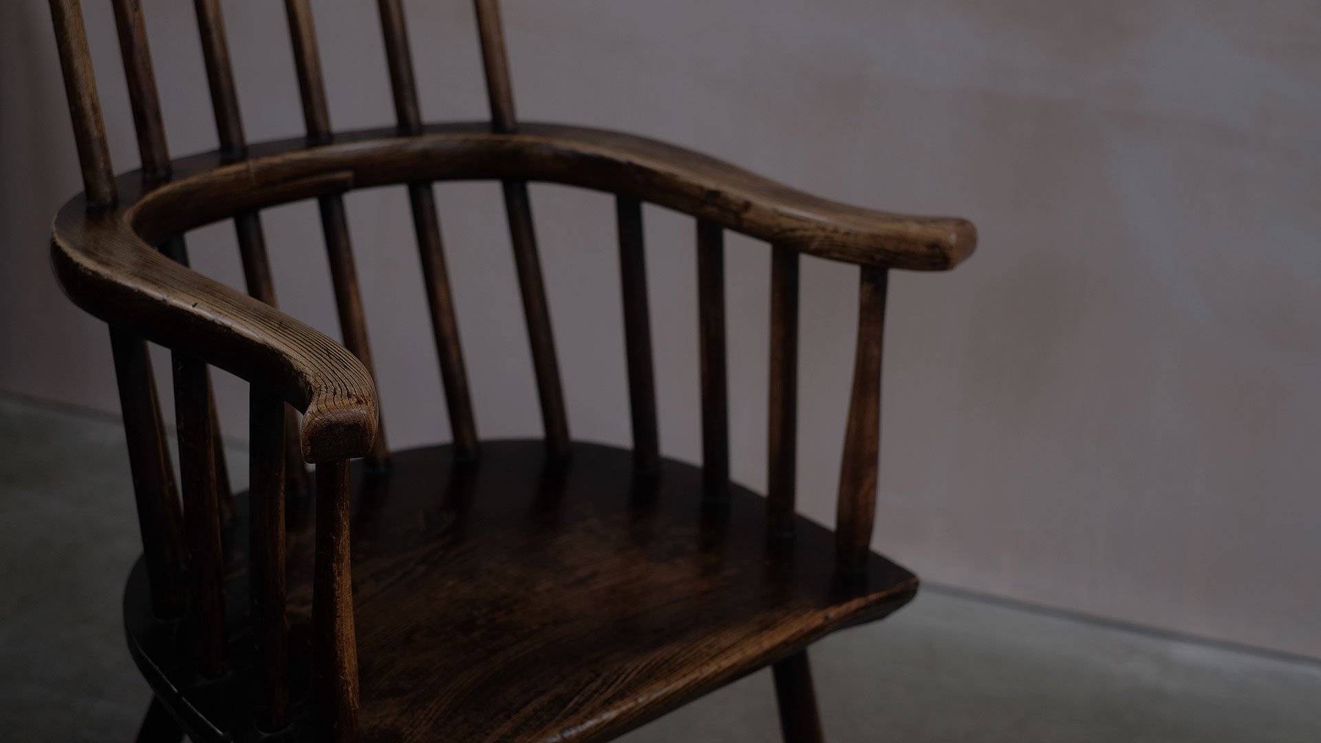 Horseshoe-Stick-Chair-14.jpg