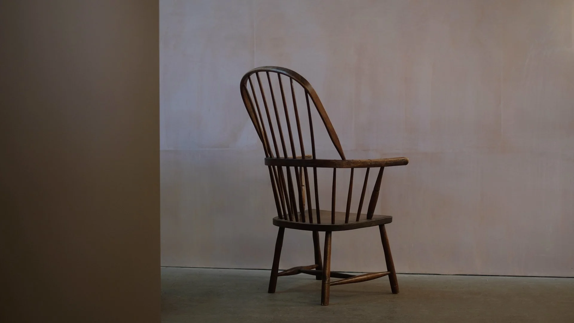 Simple-19th-Century-Windsor-Chair-16.jpg