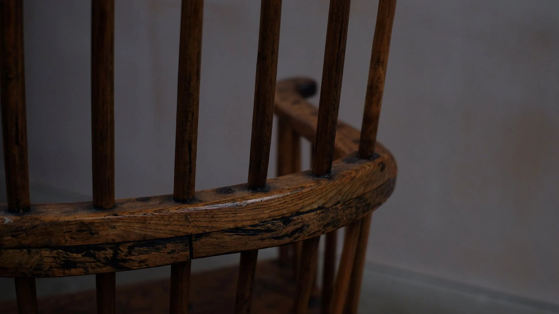 Double-Comb-Back-Chair-19.jpg
