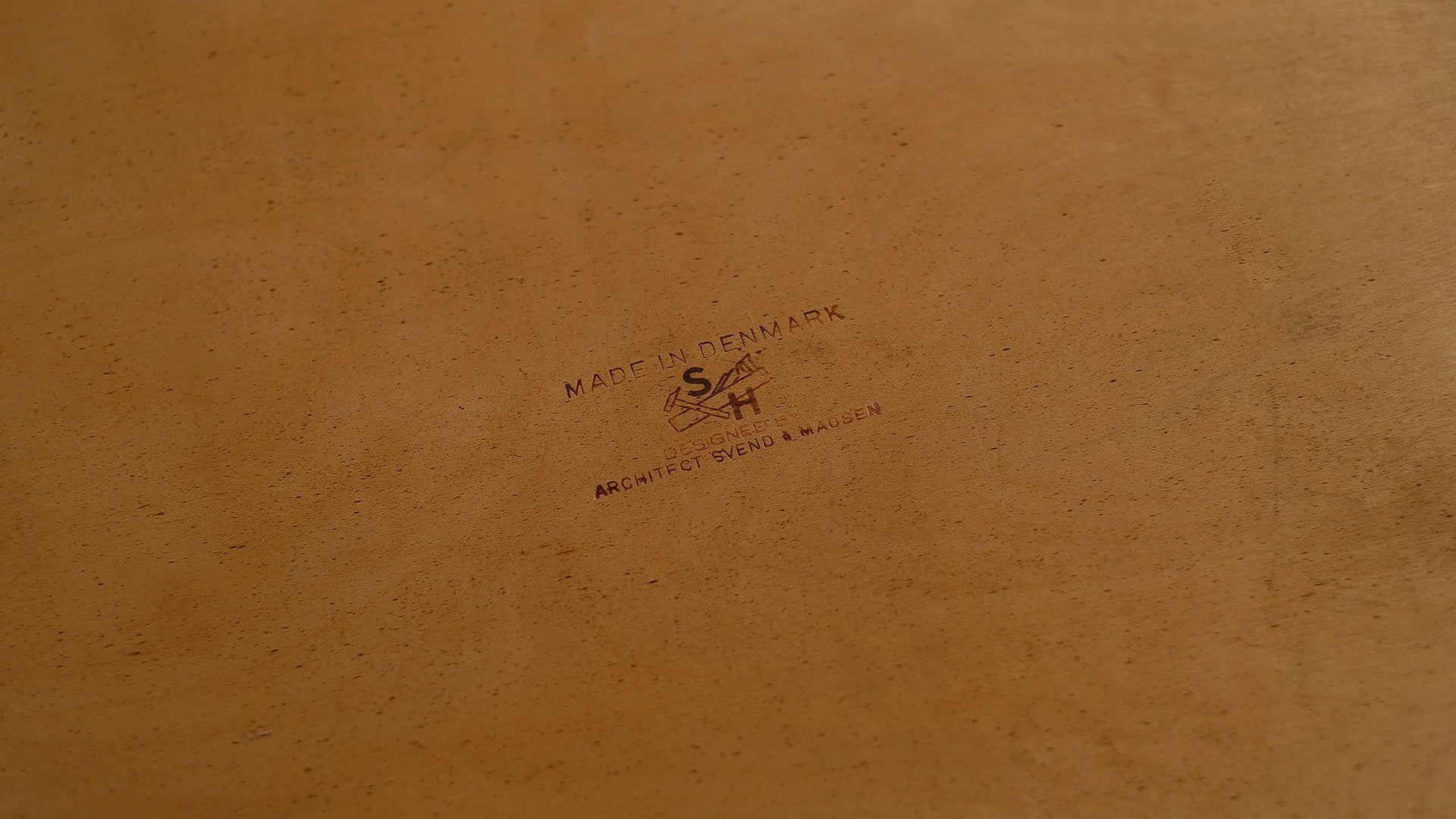 Svend-and-madsen-desk-15.jpg