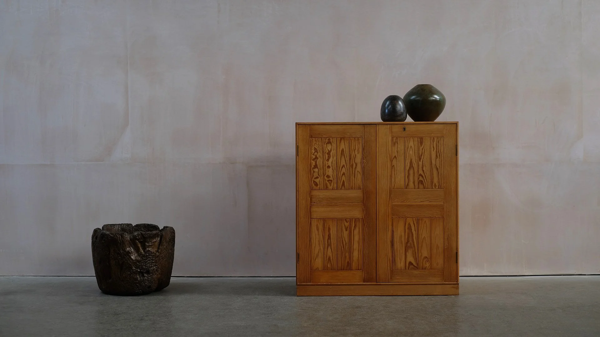 MK-Pine-Cupboard-4.jpg