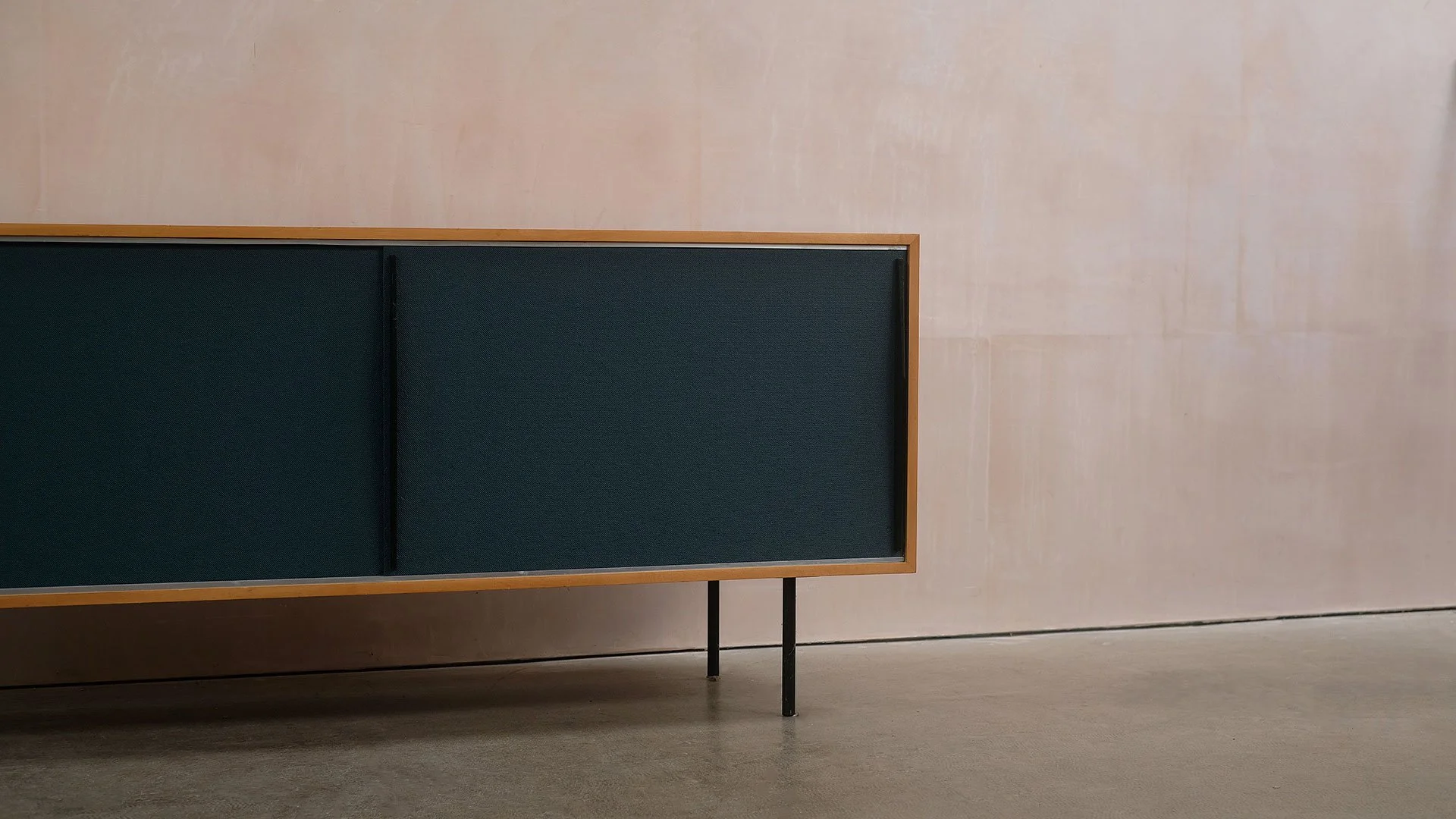 Kurt-Thut-Cabinet-4.jpg