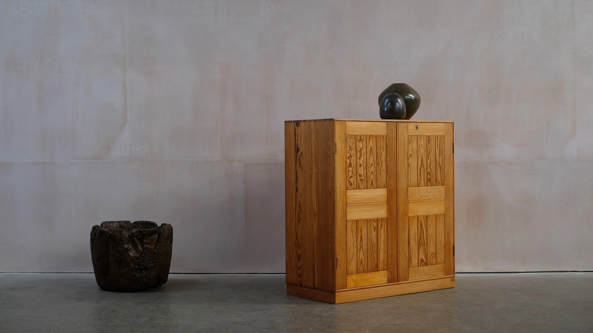 MK-Pine-Cupboard-5.jpg