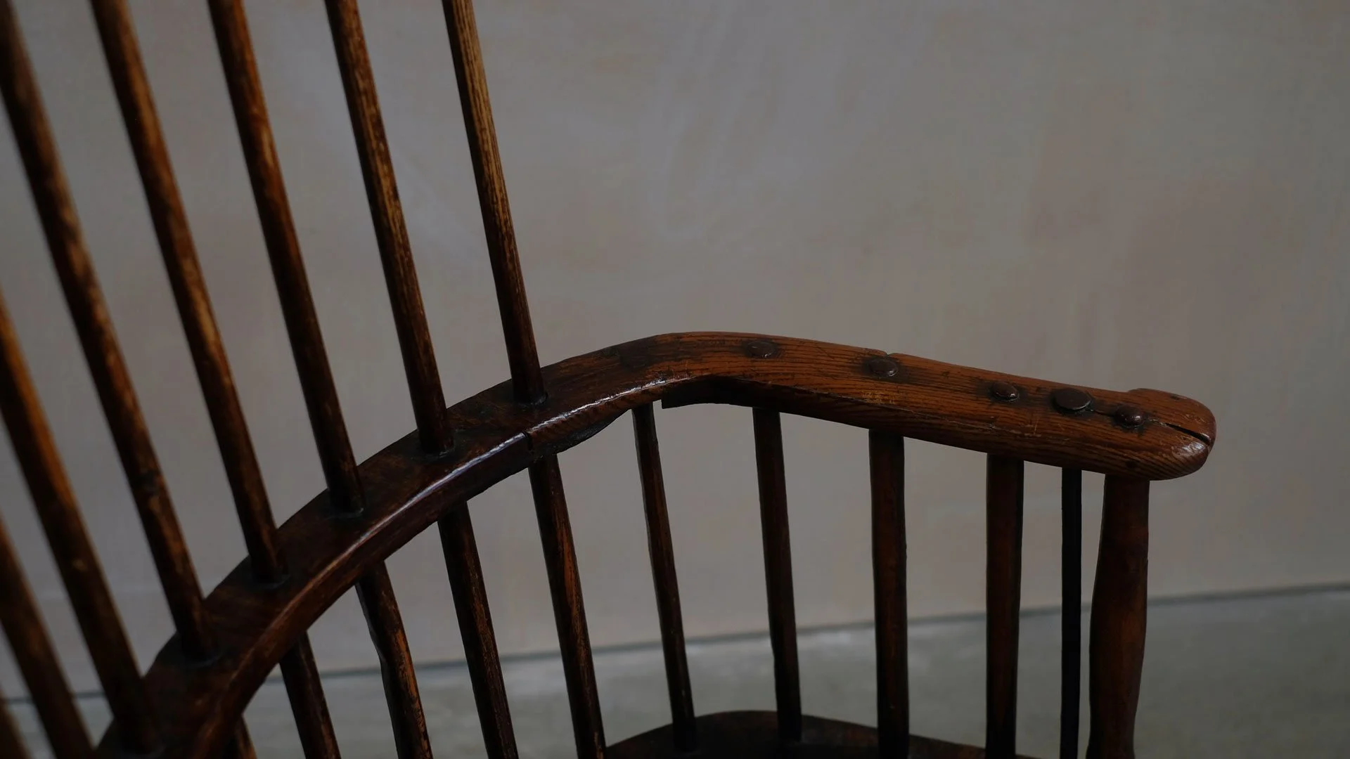 Ash-Windsor-Survivor-Chair-10.jpg