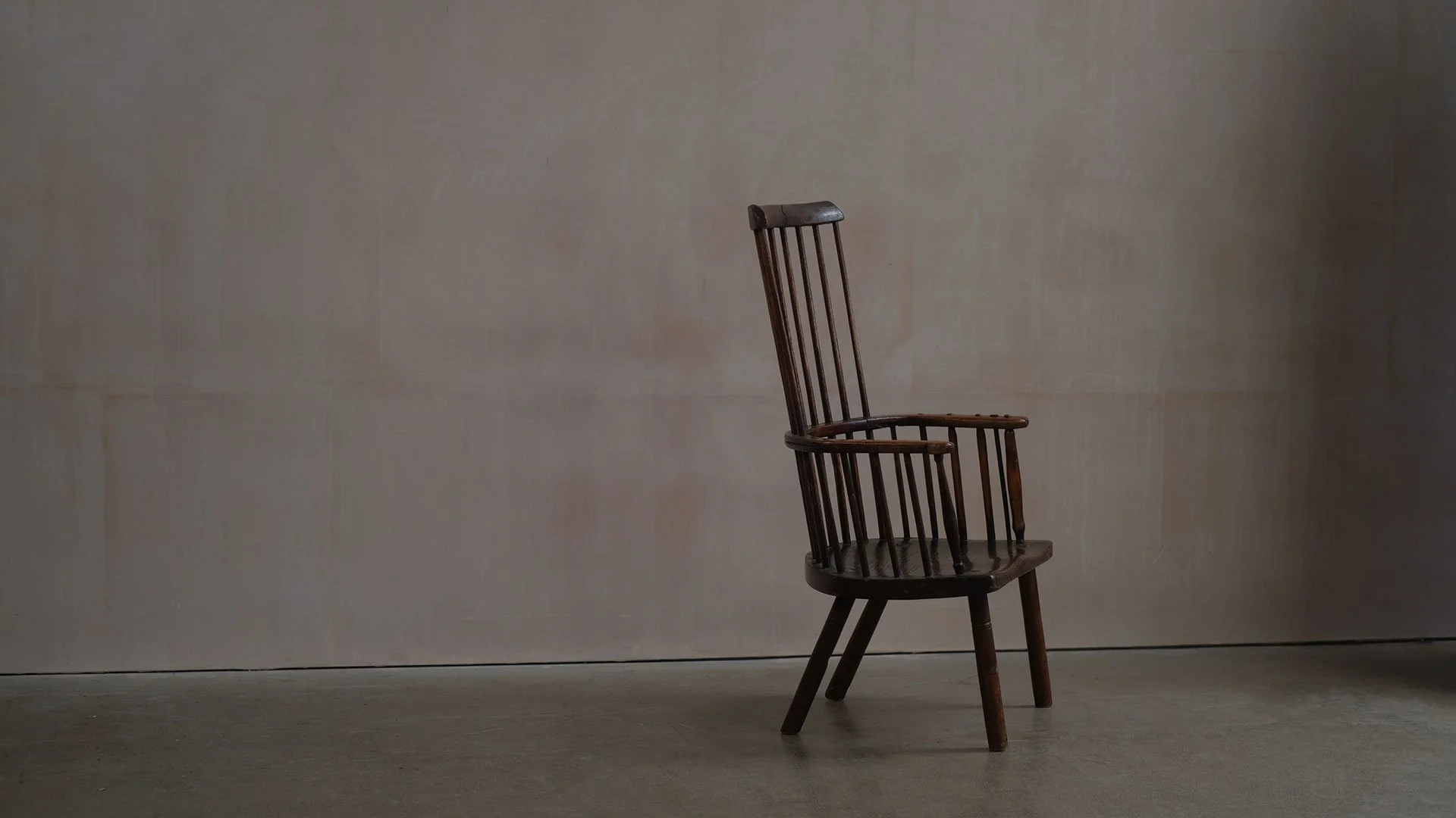 Ash-Windsor-Survivor-Chair-4.jpg