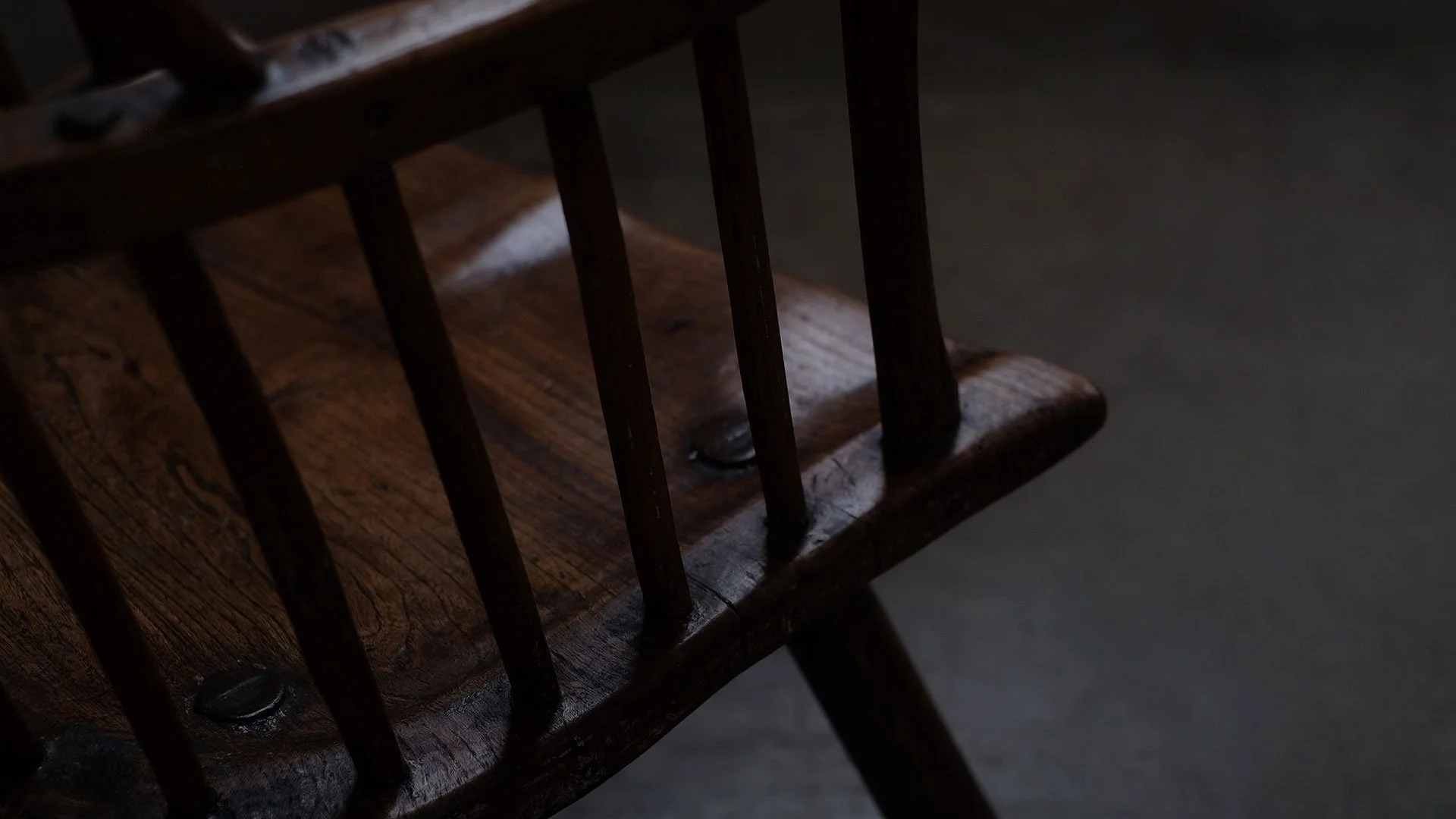 Low-Hoop-Chair-6.jpg