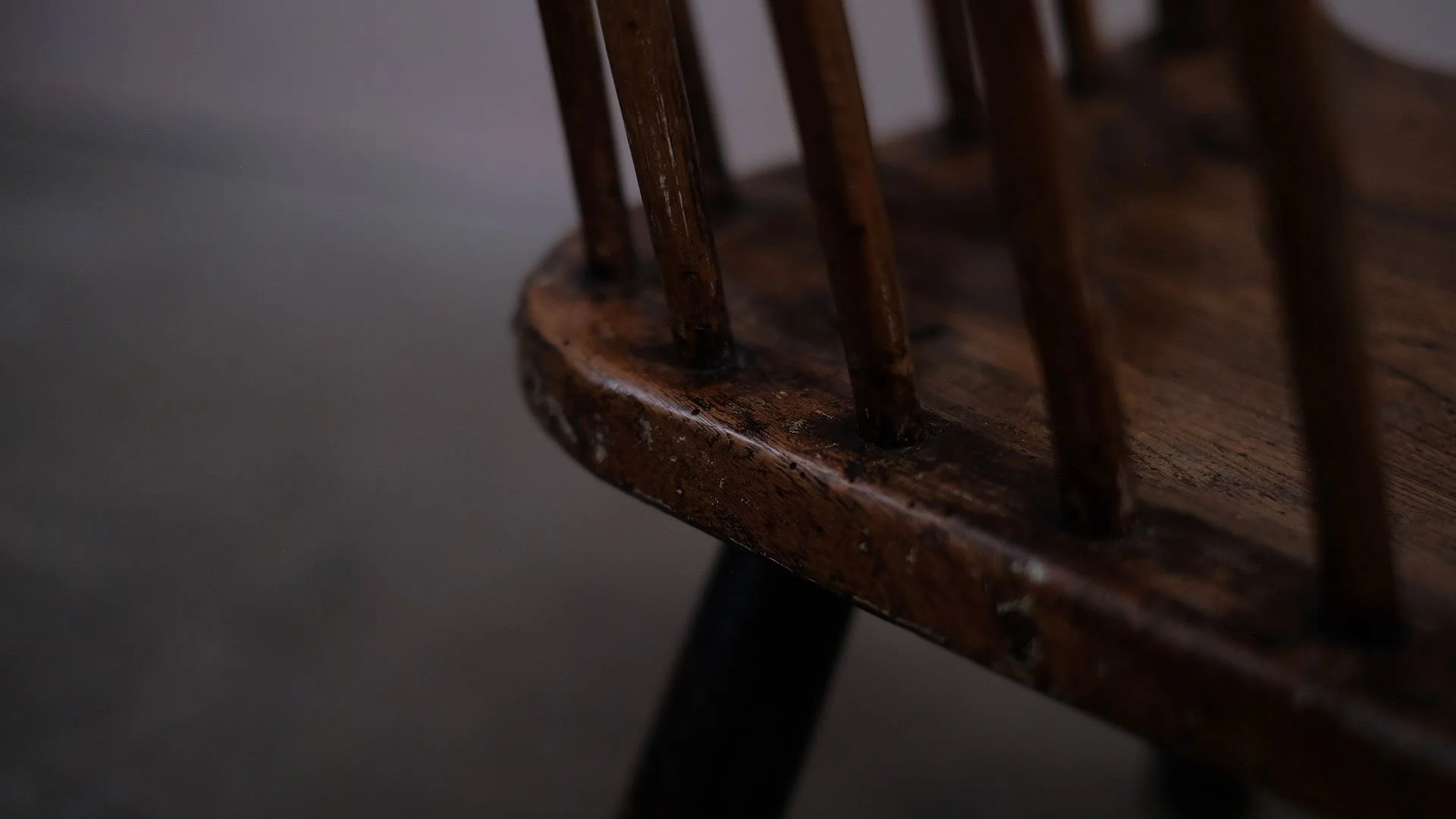 Low-Hoop-Chair-15.jpg