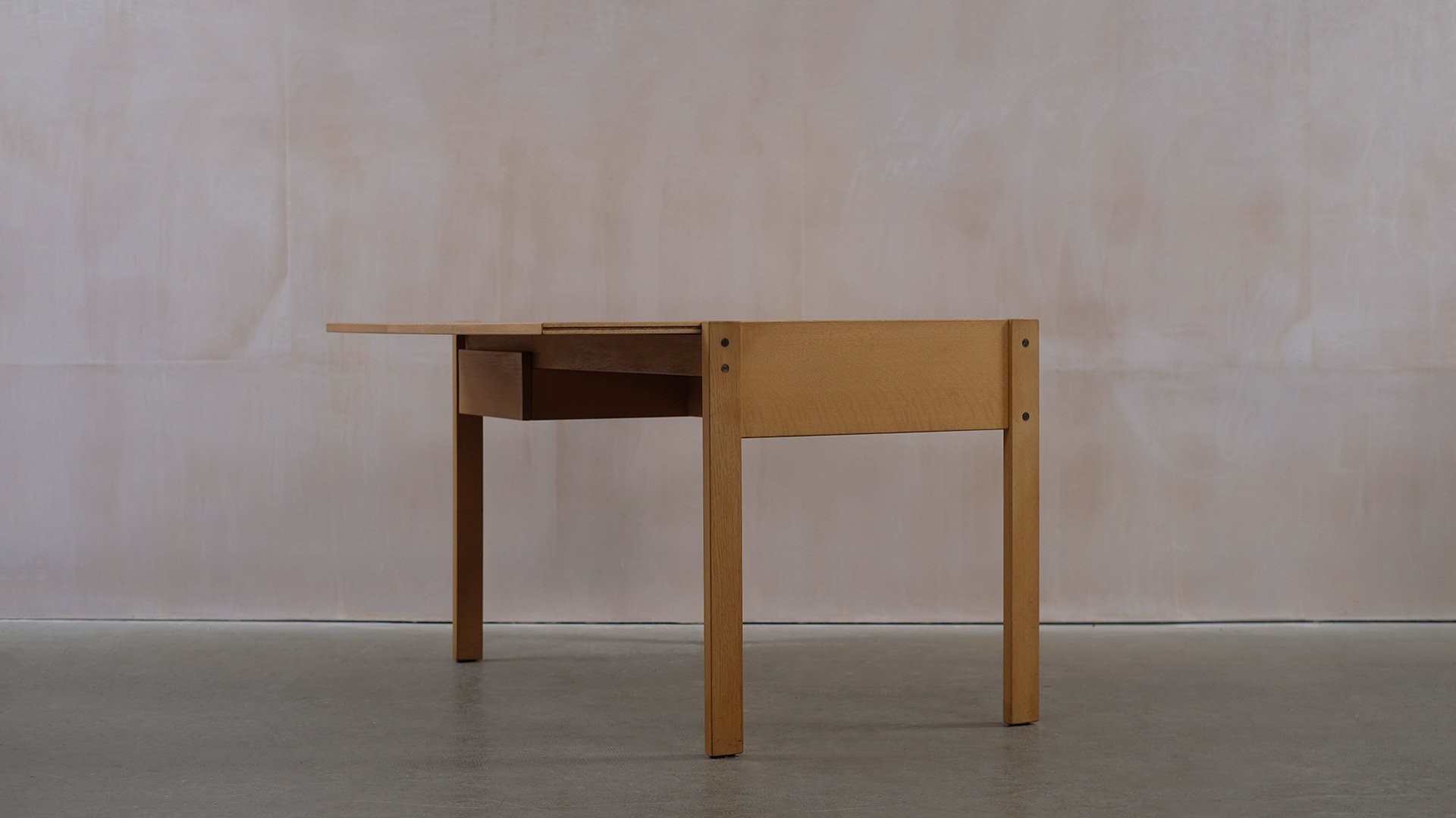Hundevad-Desk-6.jpg