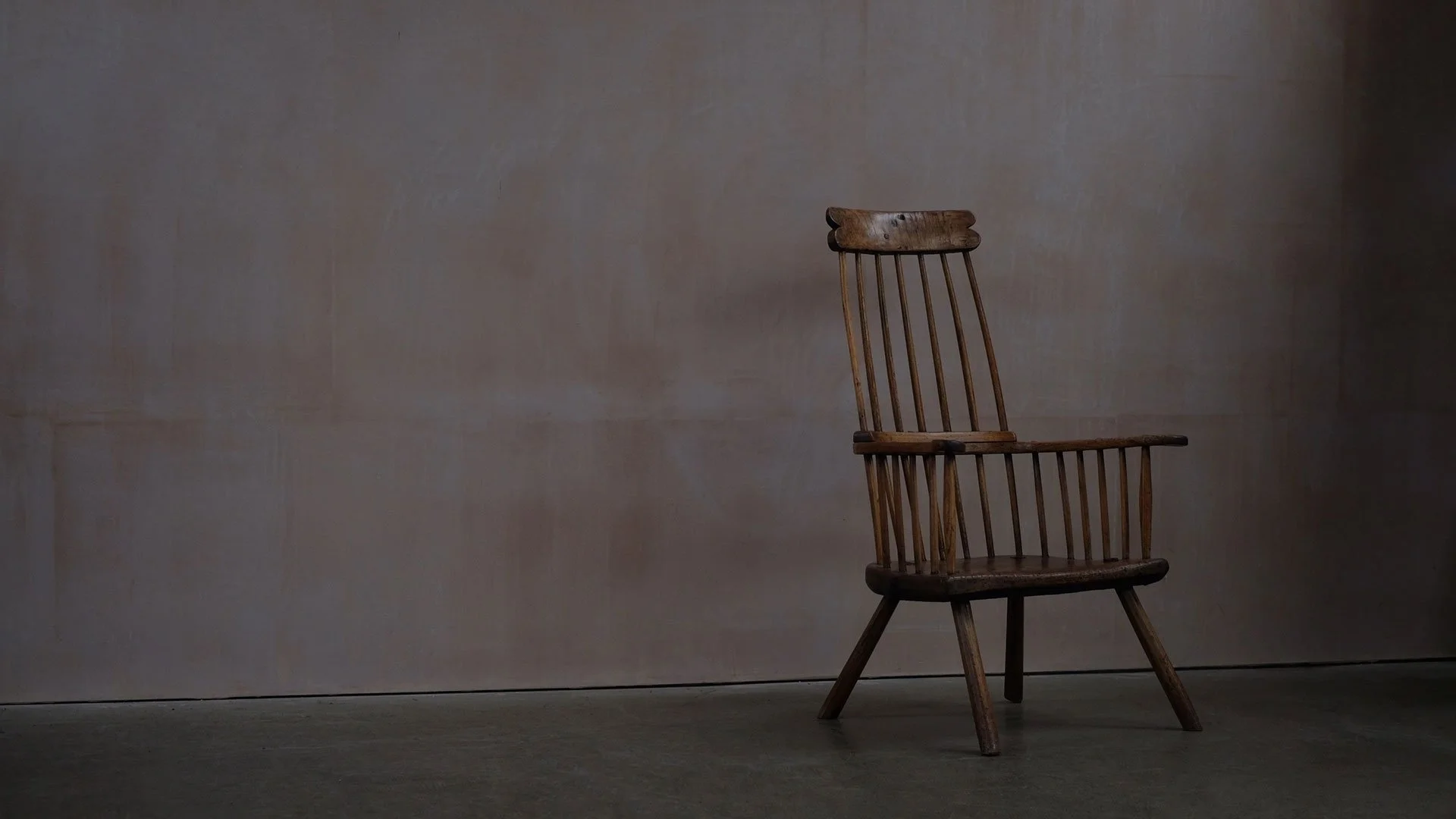 Double-Comb-Back-Chair-2.jpg