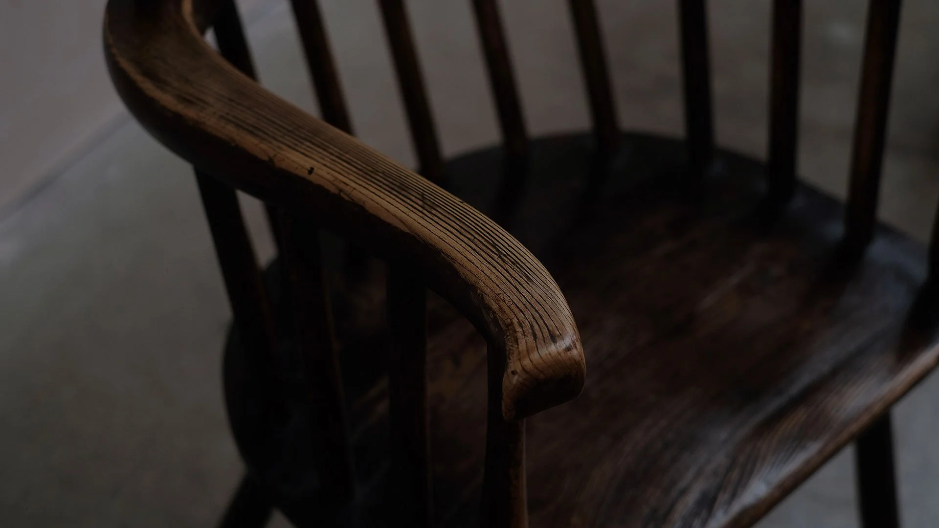 Horseshoe-Stick-Chair-8.jpg