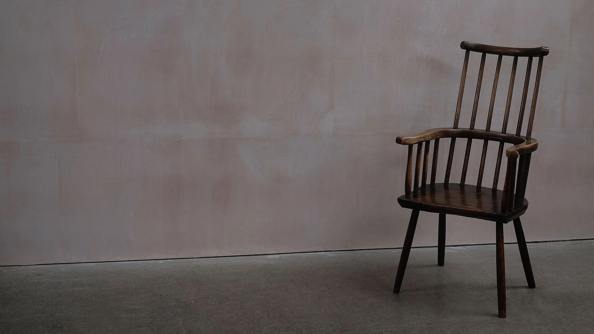 Horseshoe-Stick-Chair-1.jpg