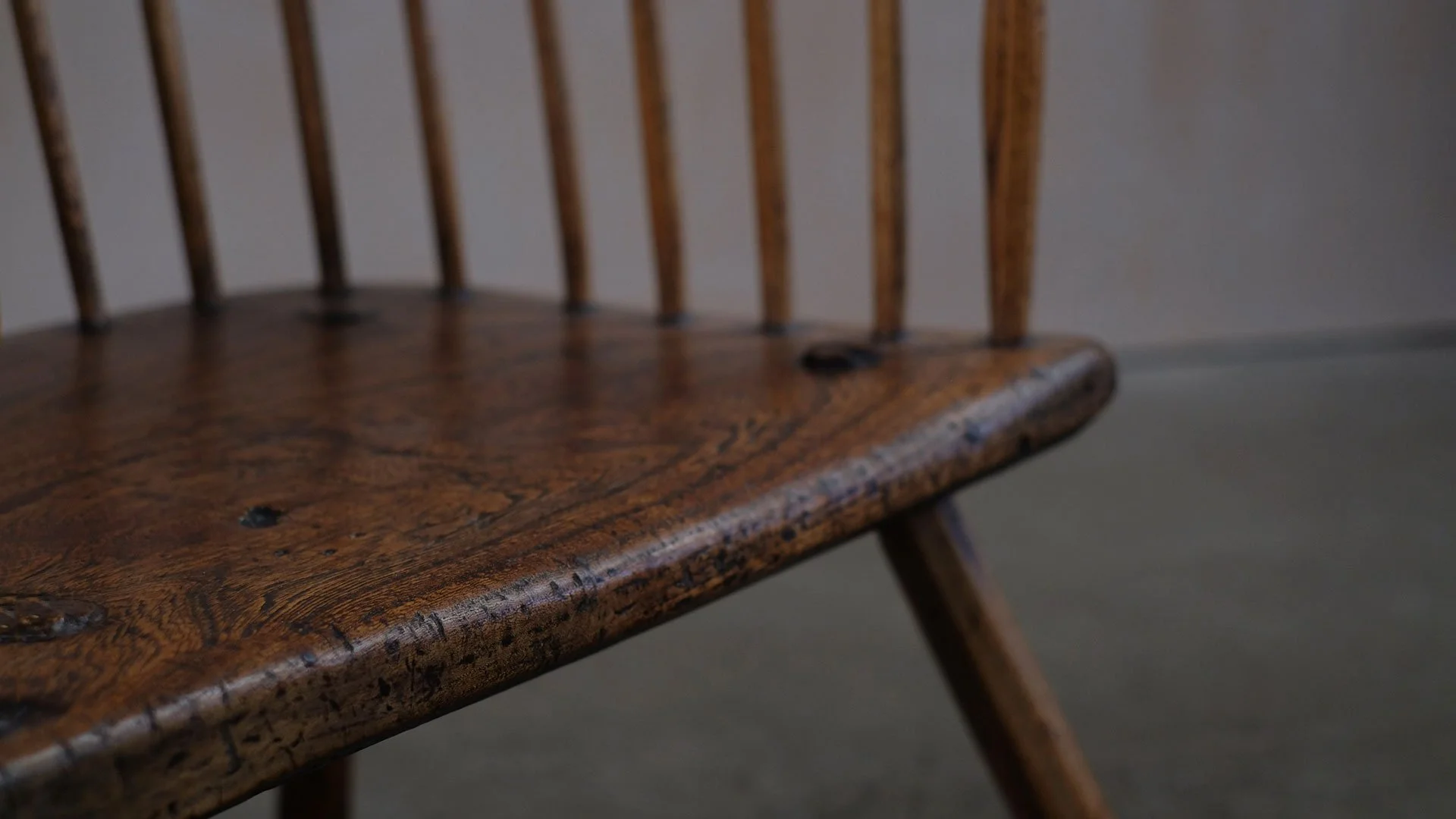 Double-Comb-Back-Chair-16.jpg