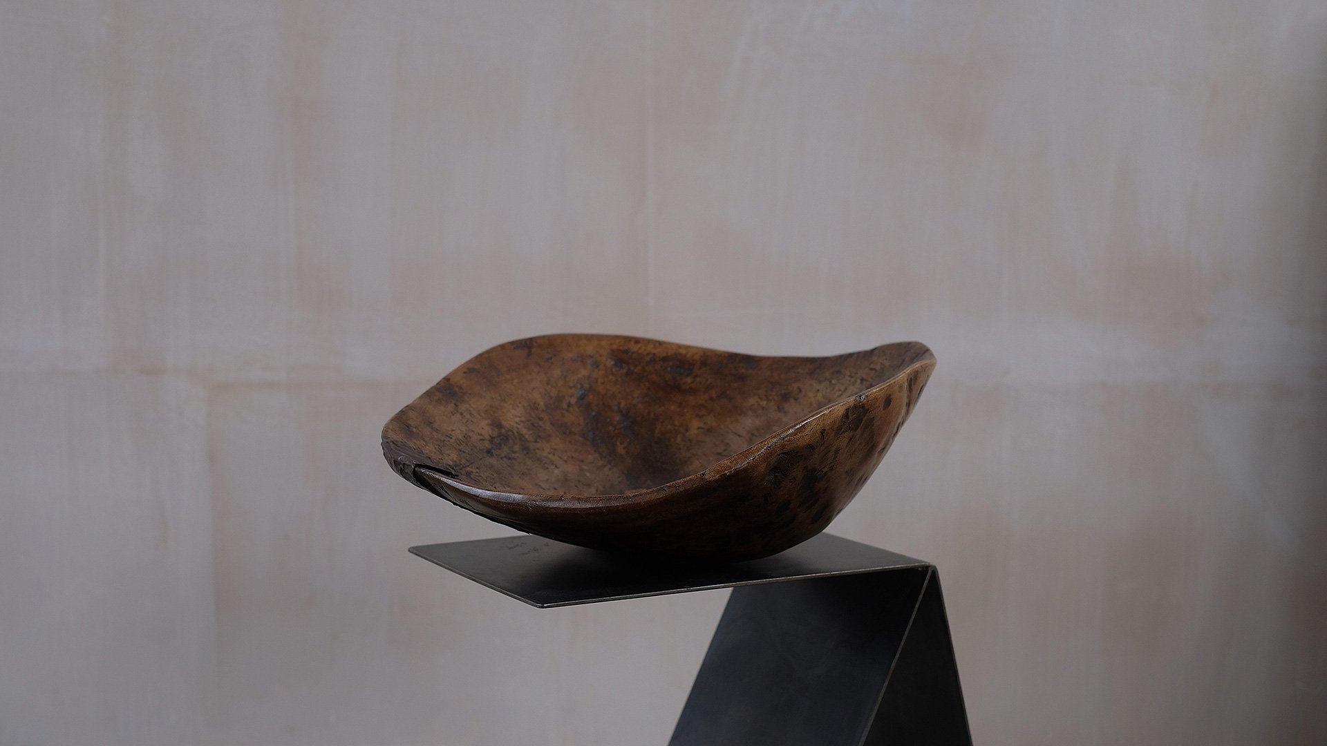 Huge-sculp-bowl-2.jpg