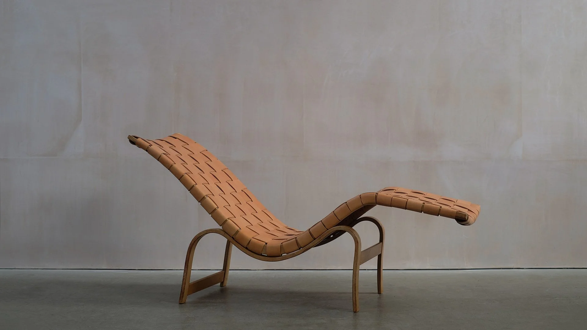 BM-Leather-Chaise-2.jpg