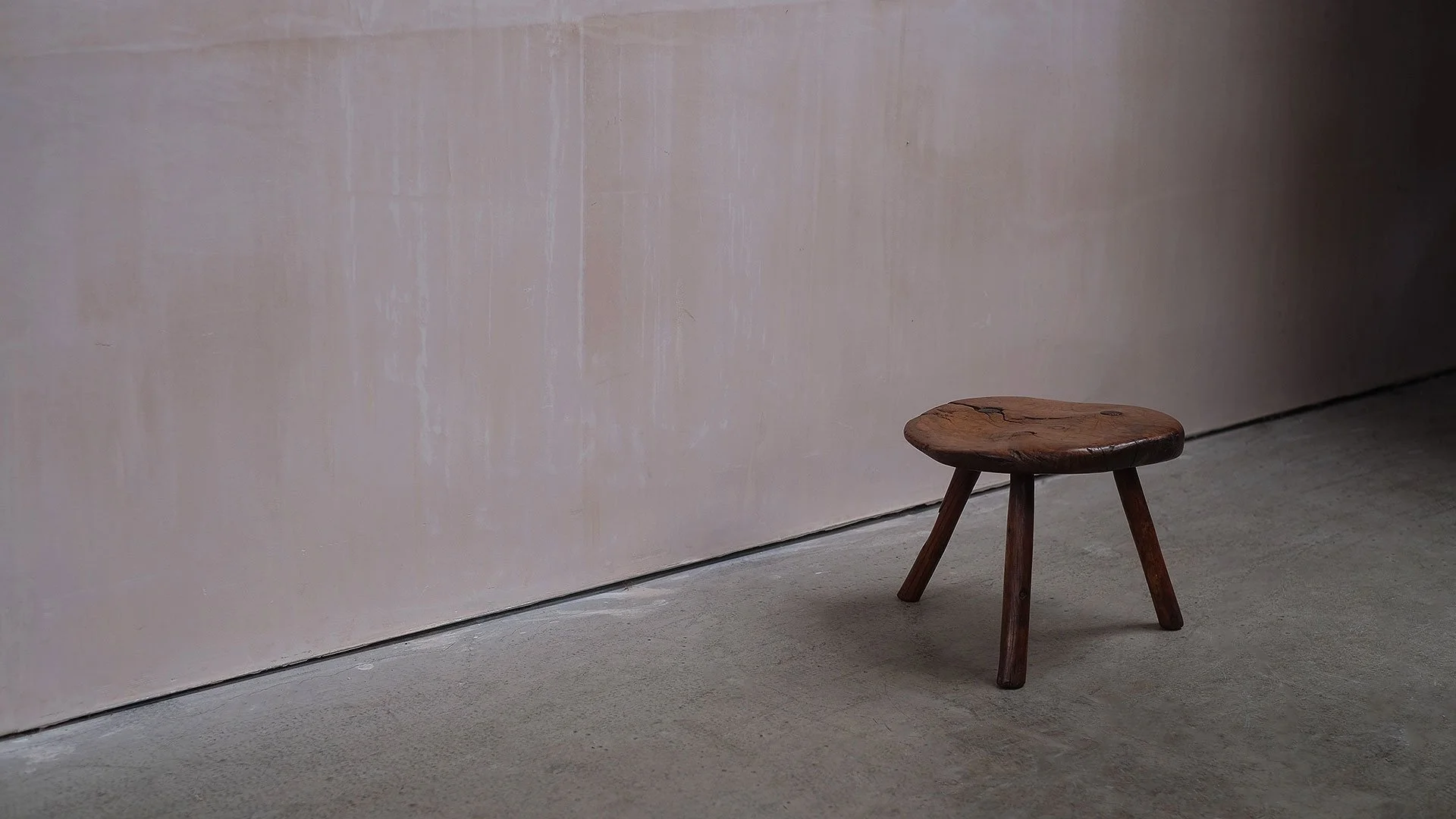 Elm-Burr-Stool-8.jpg