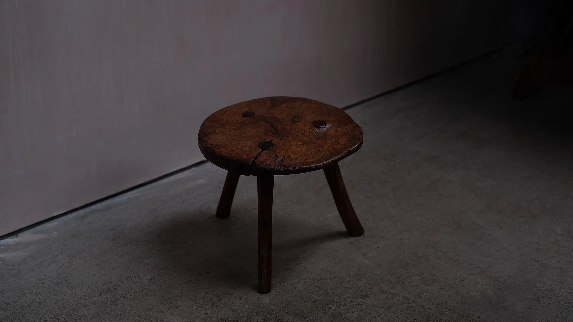 Elm-Burr-Stool-2.jpg