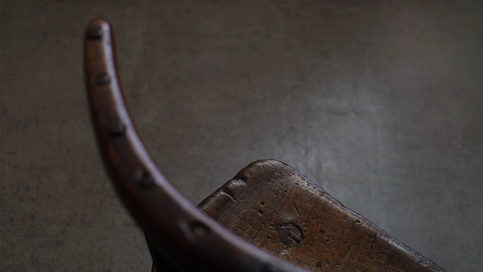 Primitive-Low-Chair-3-Legs-11.jpg