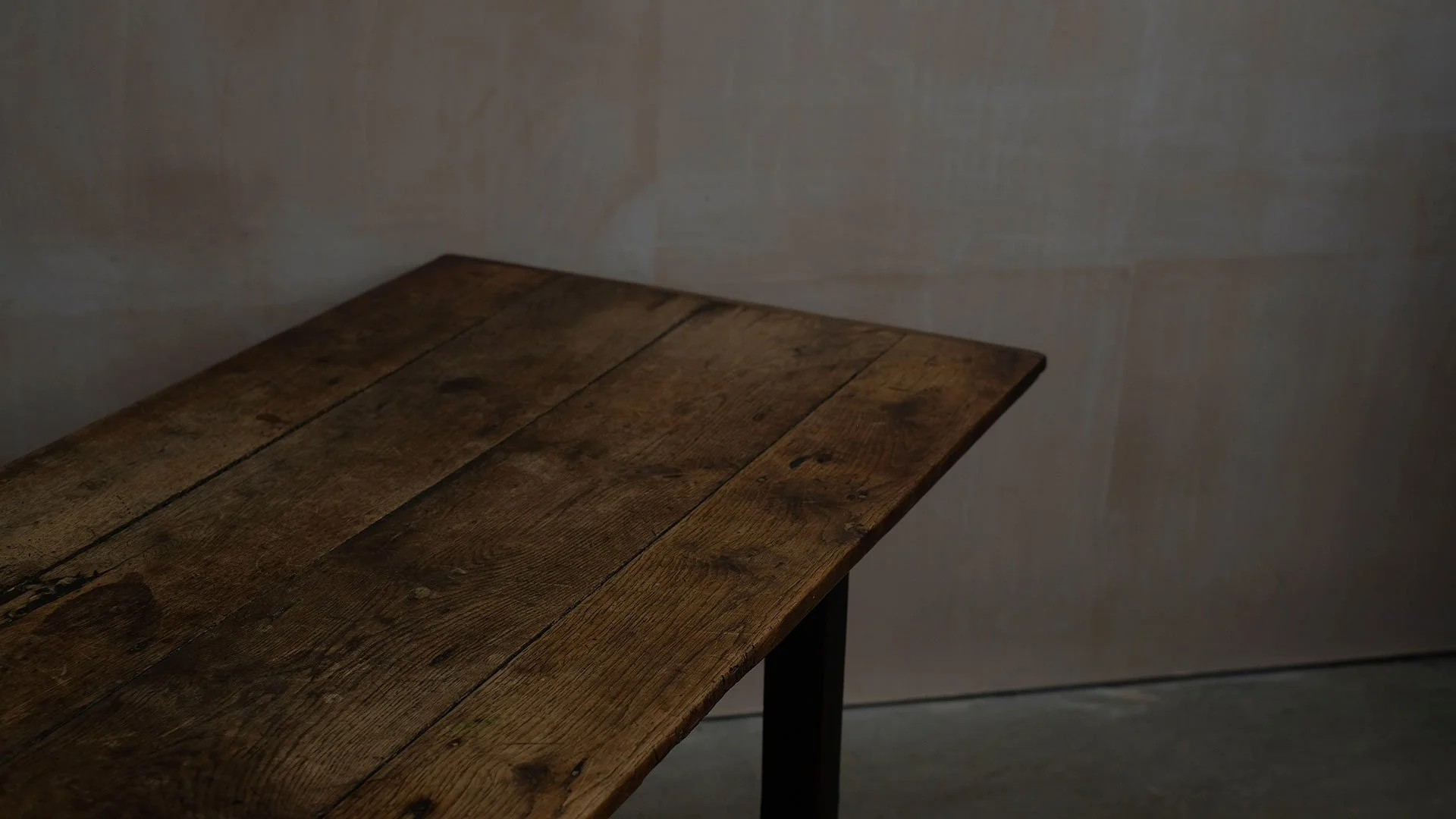 Farmhouse-Elm-table-11.jpg