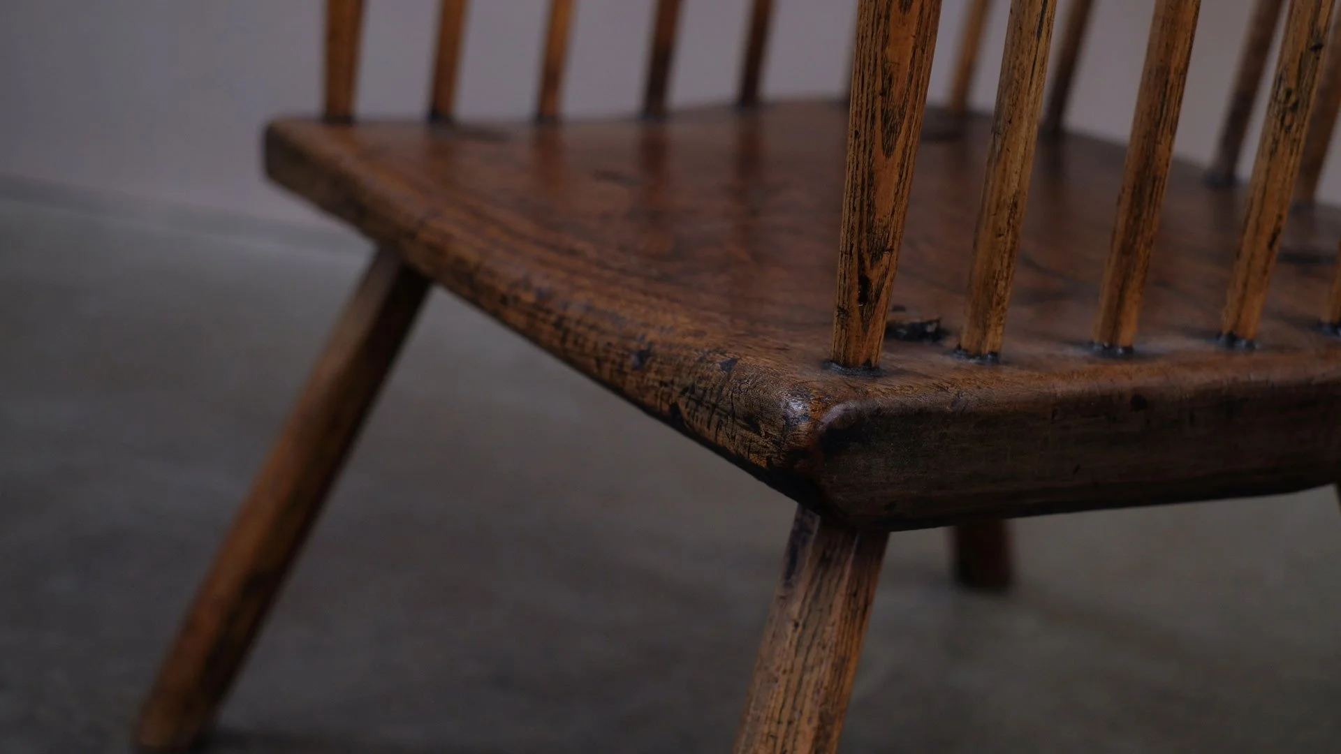 Double-Comb-Back-Chair-17.jpg