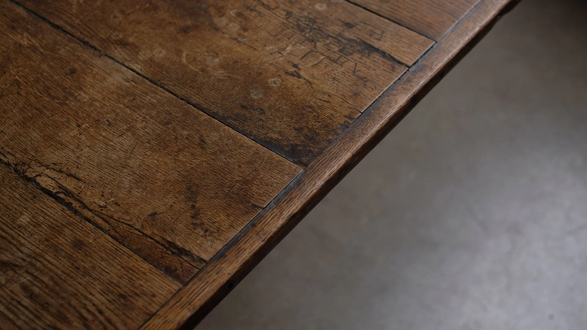 Farmhouse-Elm-table-8.jpg
