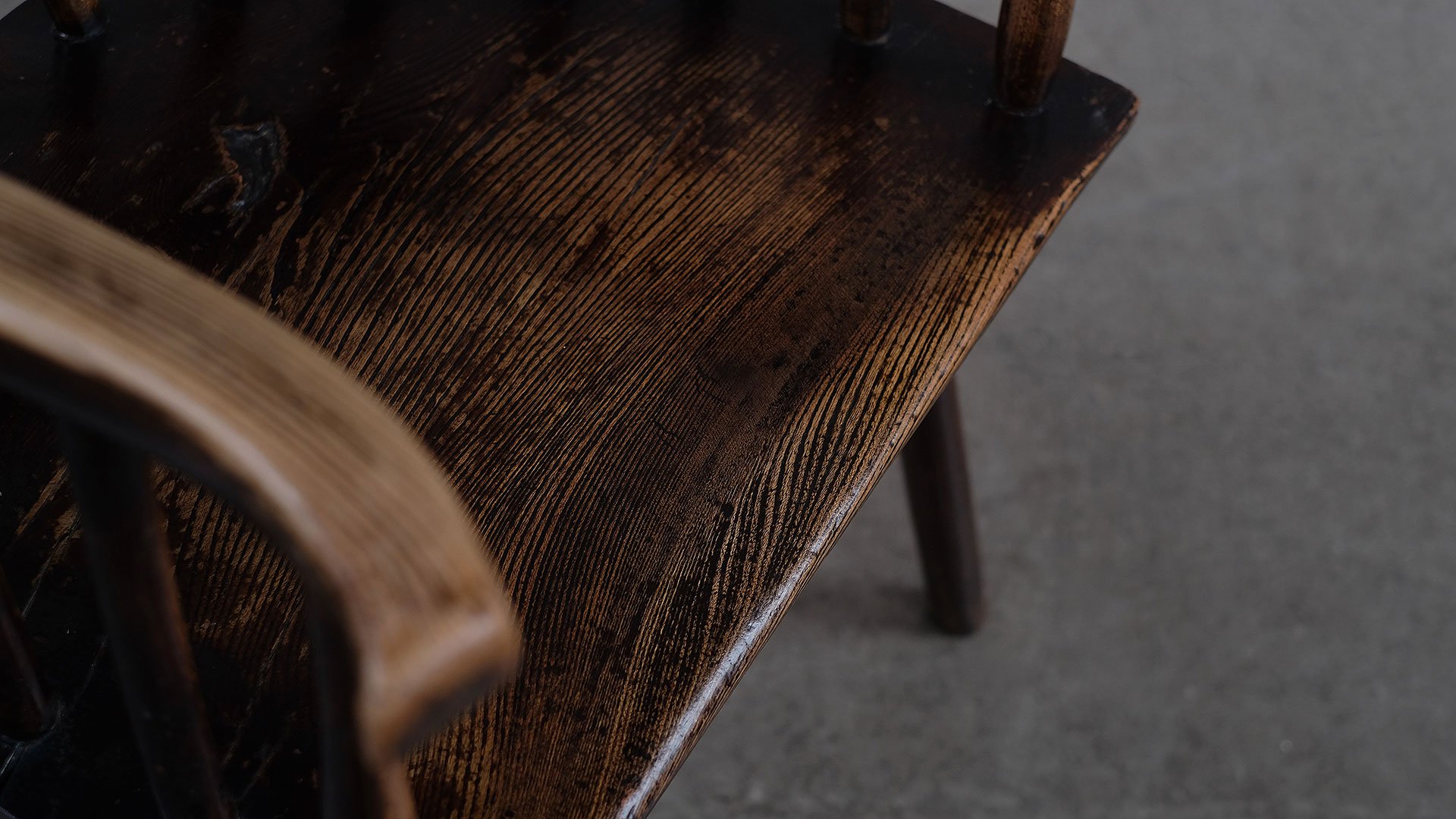 Horseshoe-Stick-Chair-15.jpg