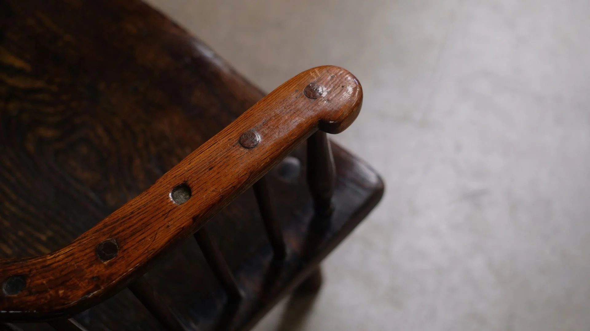 Ash-Windsor-Survivor-Chair-9.jpg