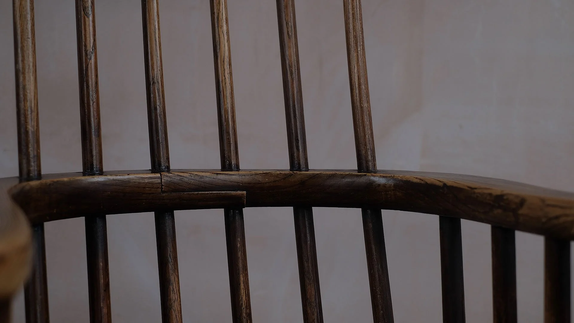 Horseshoe-Stick-Chair-18.jpg