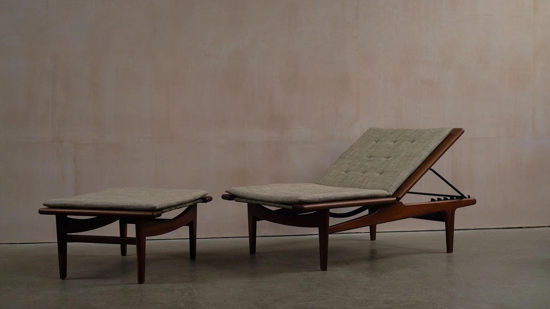 Hans-Wegner-GE1-Daybed-3.jpg
