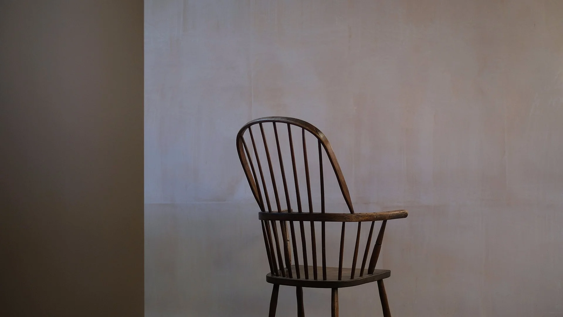 Simple-19th-Century-Windsor-Chair-14.jpg