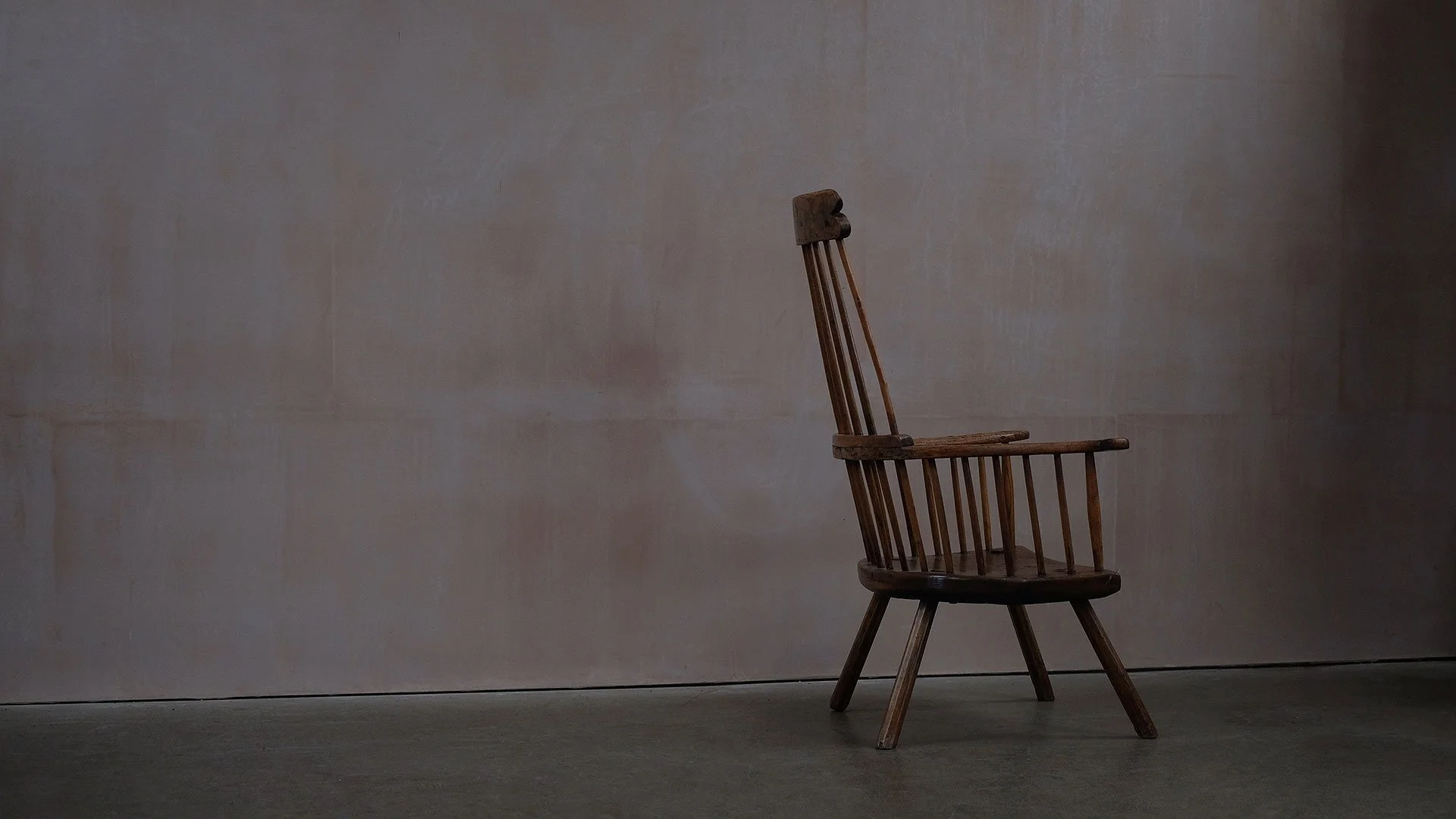 Double-Comb-Back-Chair-5.jpg