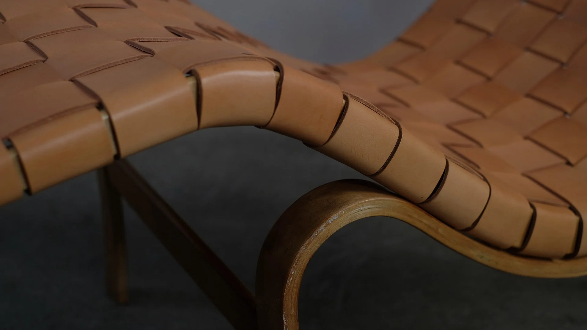 BM-Leather-Chaise-9.jpg