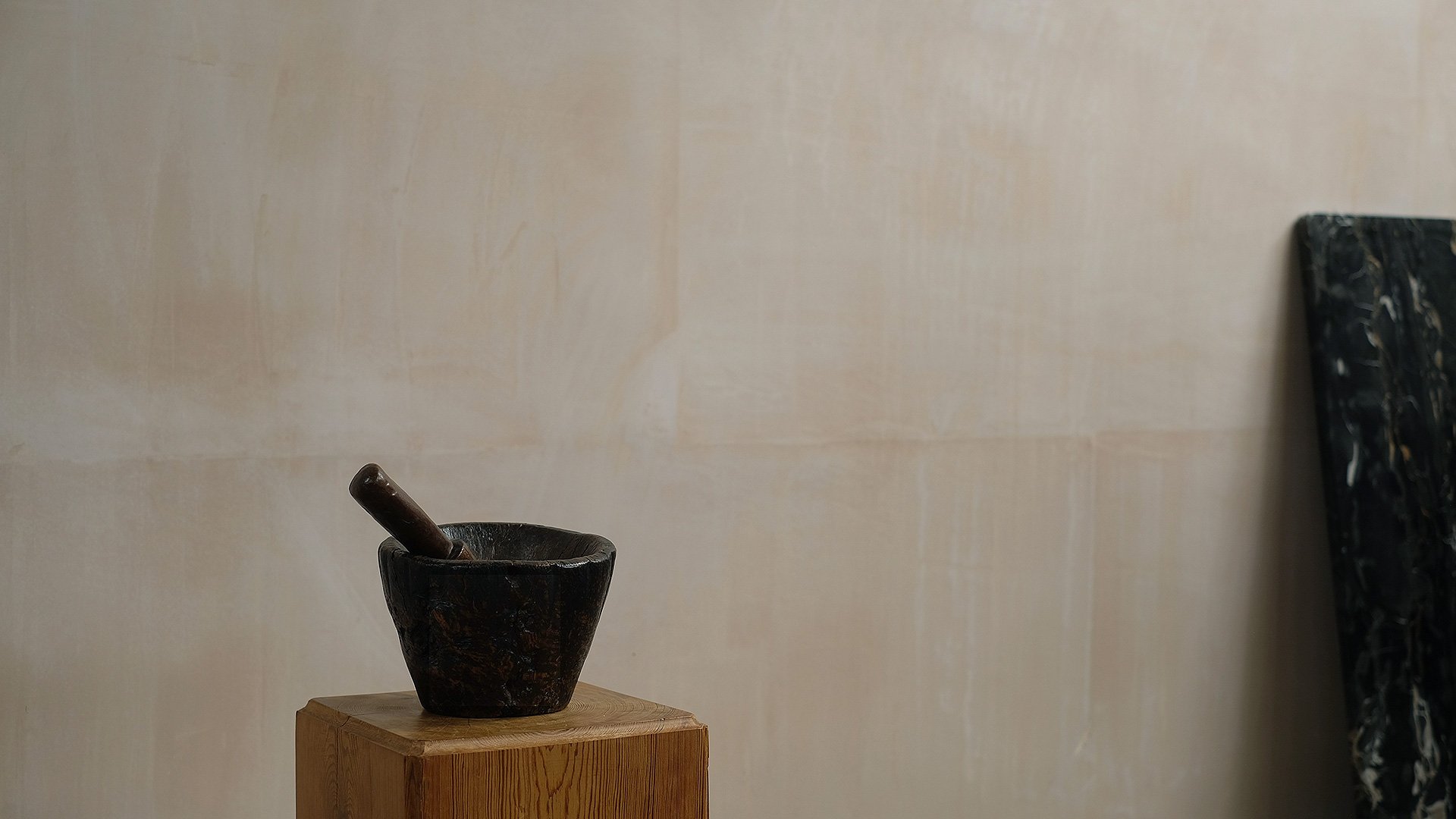 Dugout-Mortar-Pestle-1.jpg