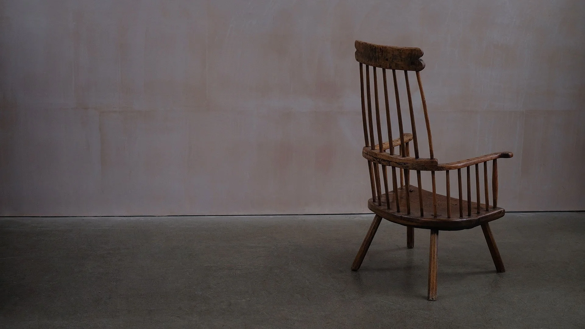 Double-Comb-Back-Chair-1.jpg