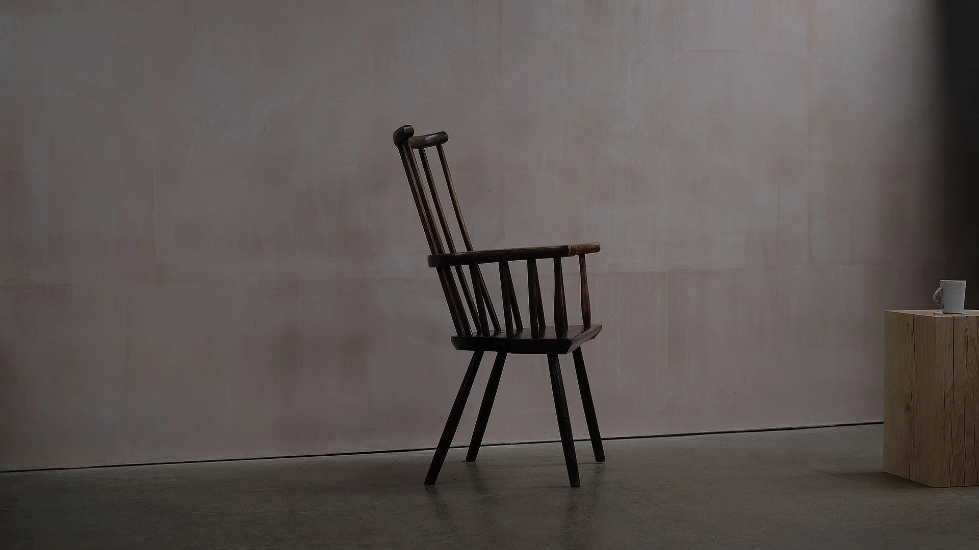Horseshoe-Stick-Chair-5.jpg
