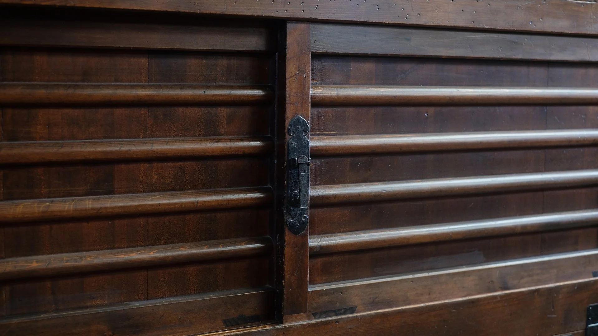 19th-Century-Large-Tansu-12.jpg