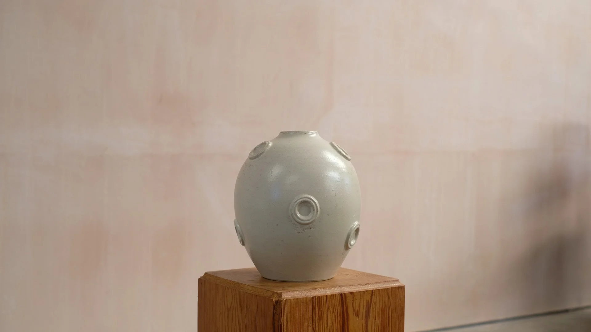 Jerk-Werkmaster-Large-Vase-4.jpg