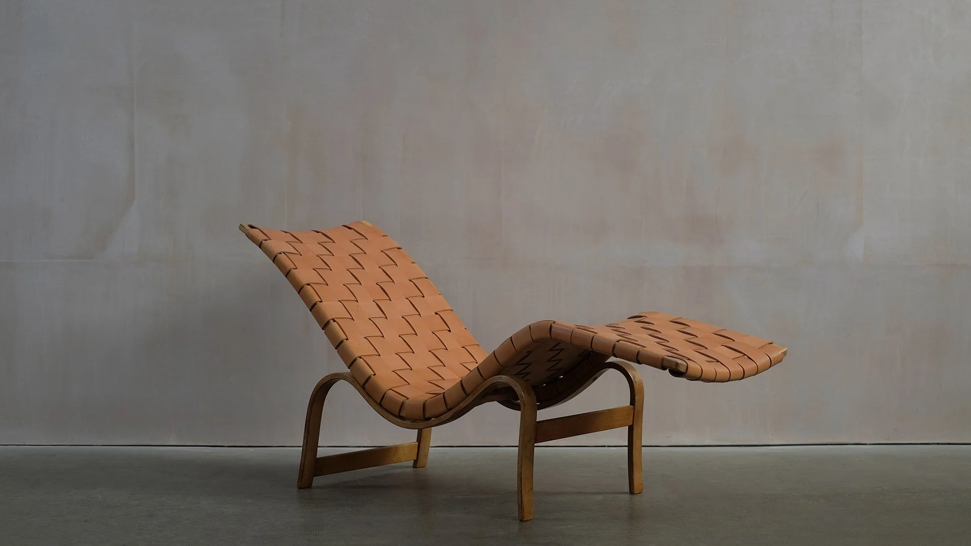 BM-Leather-Chaise-3.jpg