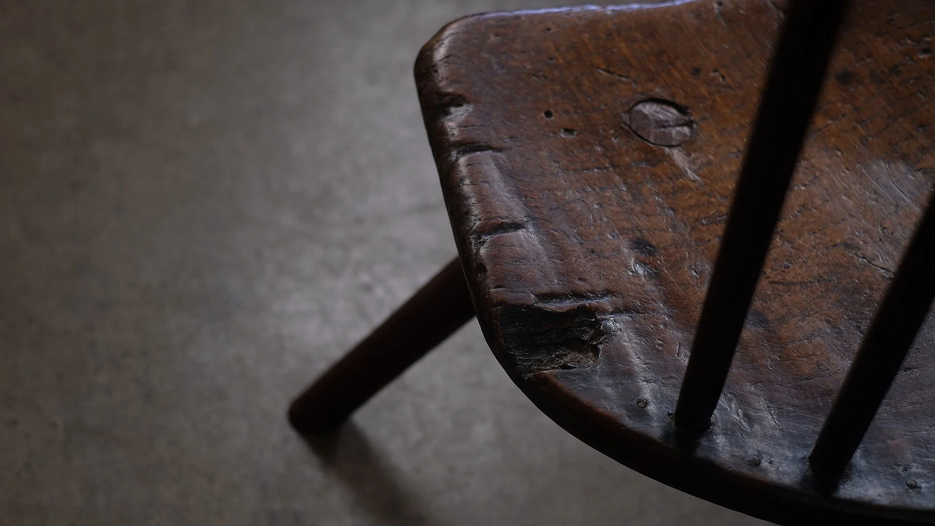Primitive-Low-Chair-3-Legs-13.jpg