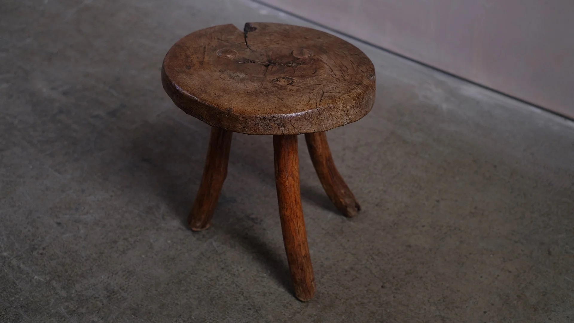 Tripod-Stool-9.jpg