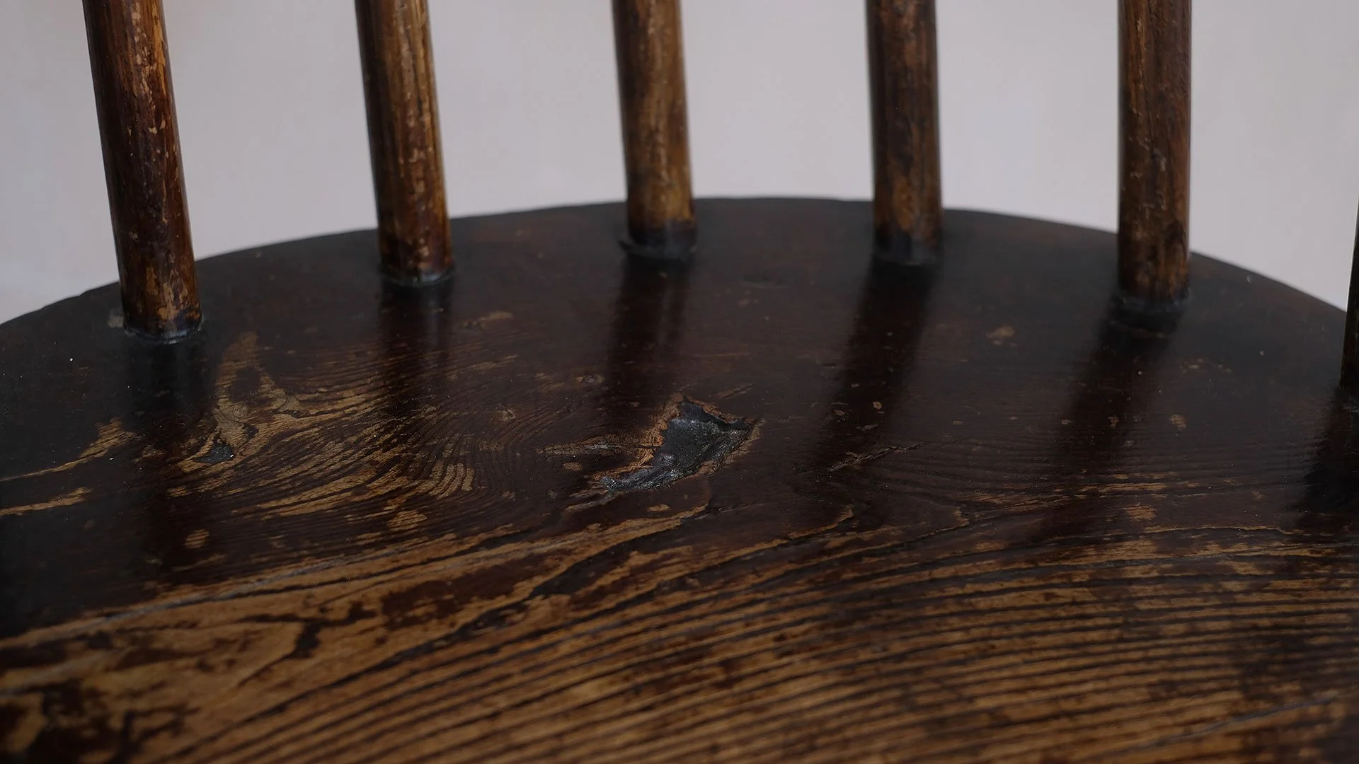 Horseshoe-Stick-Chair-19.jpg