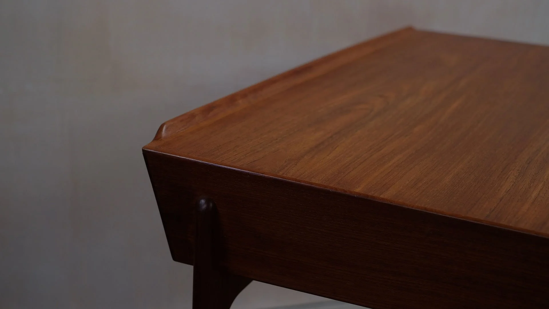 Svend-and-madsen-desk-11.jpg