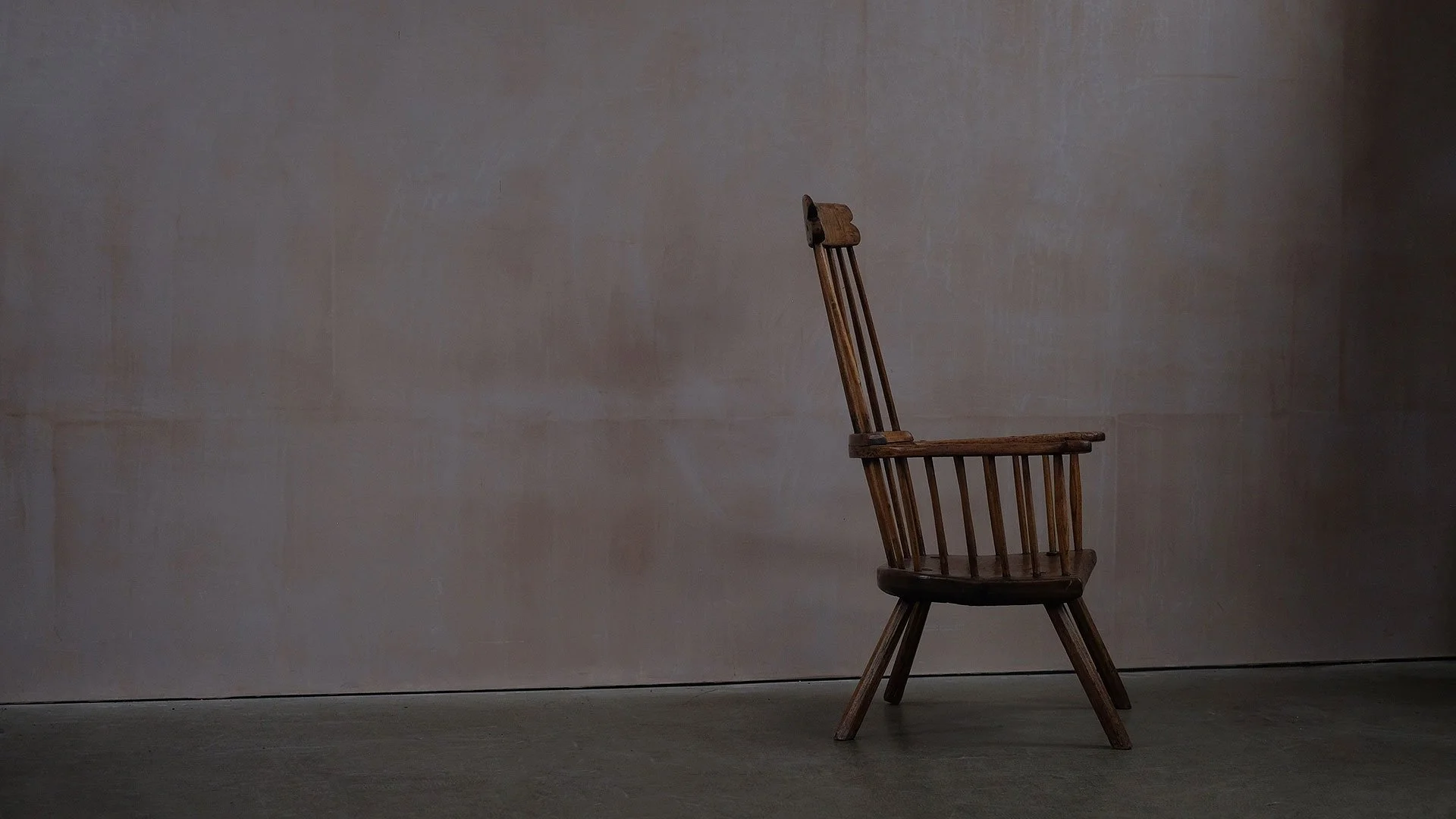 Double-Comb-Back-Chair-4.jpg