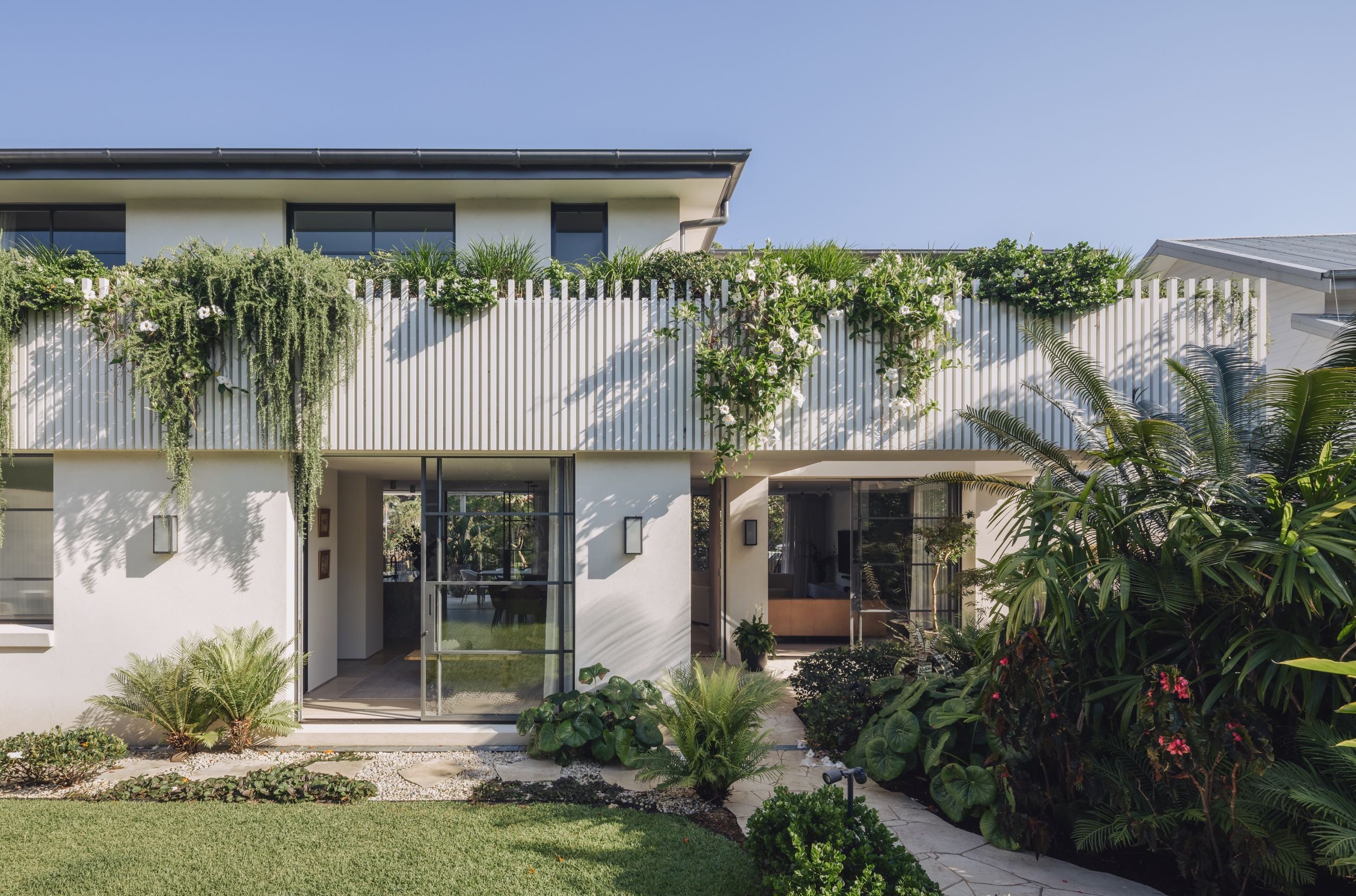 Blake Letnic Architects_Hanging Gardens House_Front Facade Open.jpg