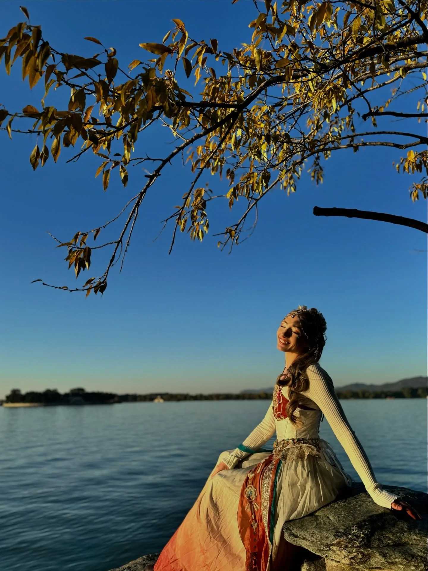 Taking a stroll round the holiday rental 👑

#summerpalacebeijing⛩️