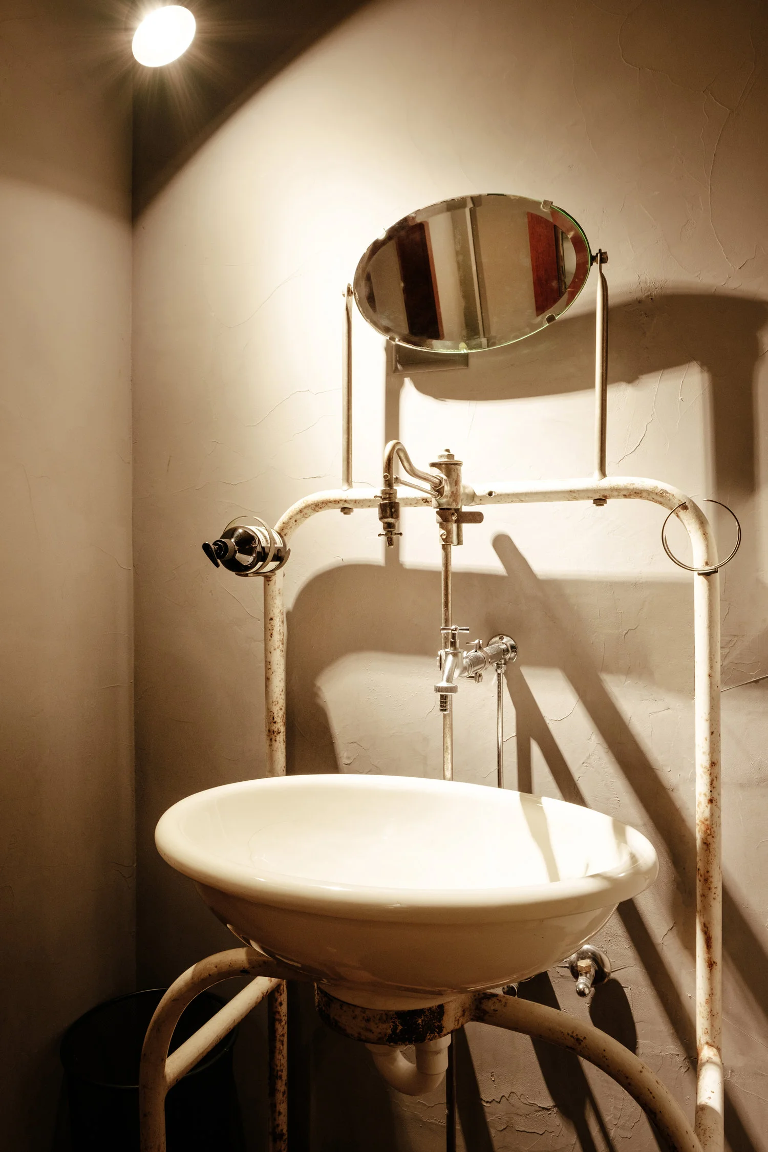 Pavillon+Bar+&+Kitchen+lavabo.jpg