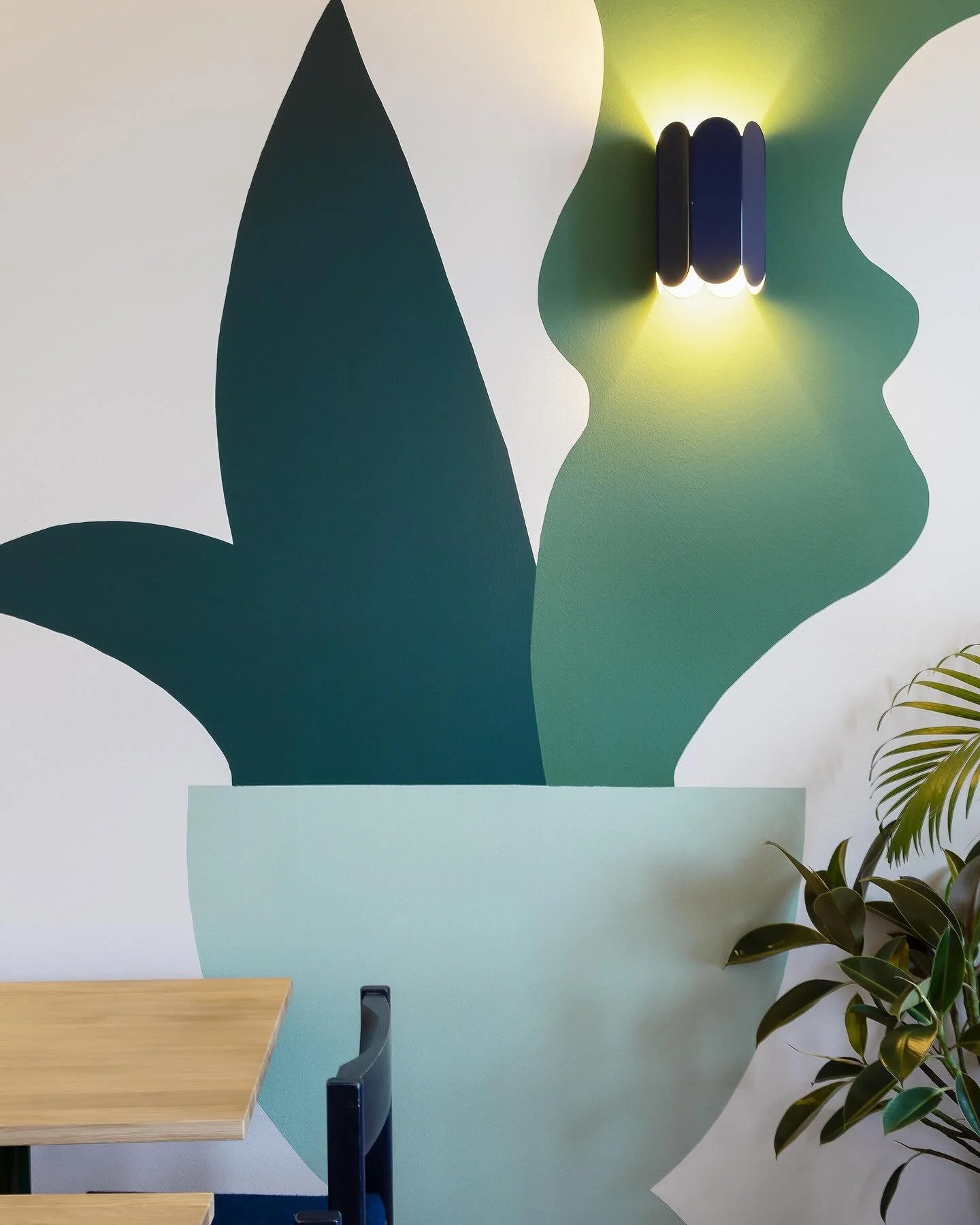 Bringing a touch of nature indoors 🌱 @pyxis_cafe 

Interior architecture and original artwork by #studiojuliachrist in 2023. 

📸 @gabriellebesenval

#architecture #art #colours #lausannebar #interior #interiordetails #interiordesign #publicspaces #